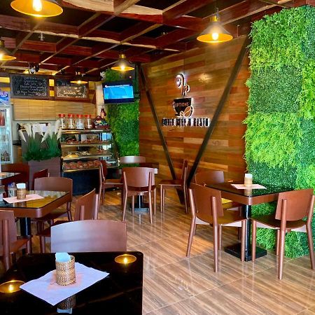 Davao Persimmon Suites Eksteriør bilde