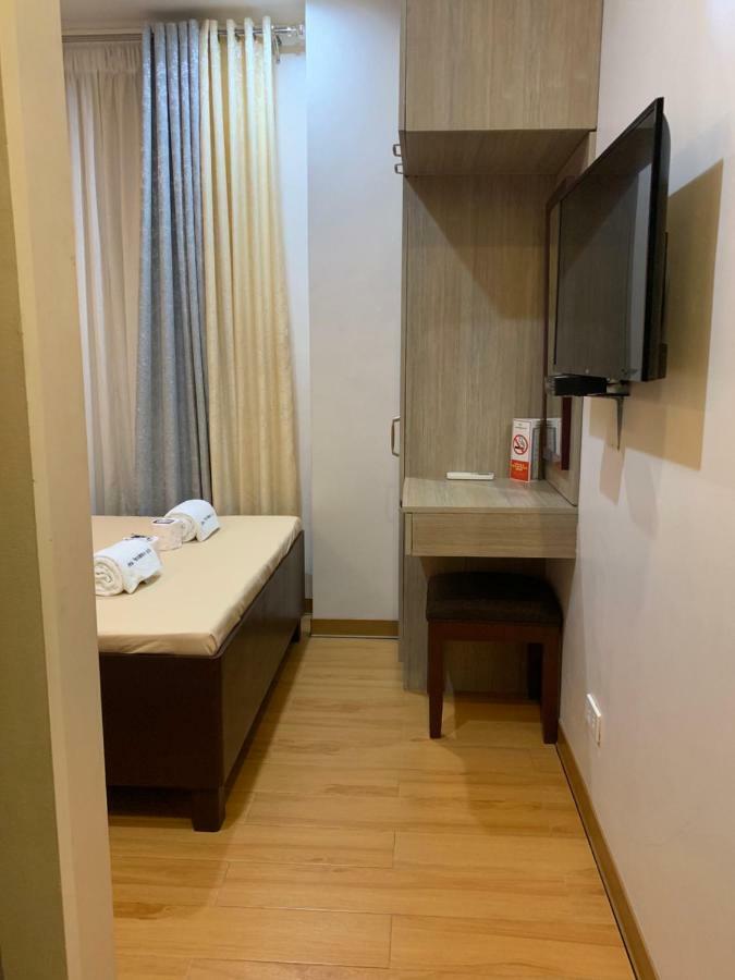 Davao Persimmon Suites Eksteriør bilde